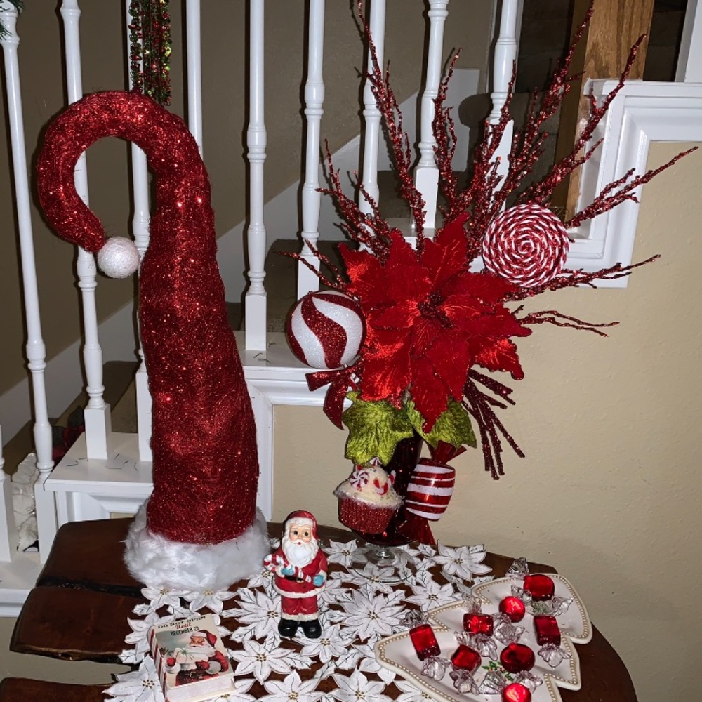 Dr. Seuss Christmas Tree Top Hat 24” EUC